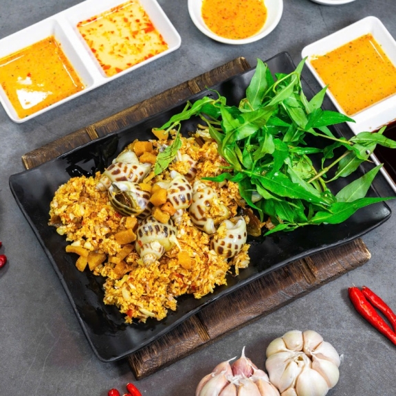 Ốc hương xào bơ tóp mỡ