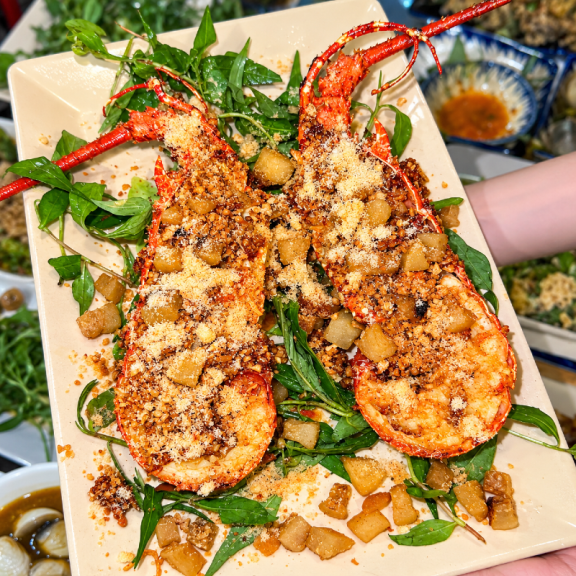 Tôm hùm cháy tỏi
