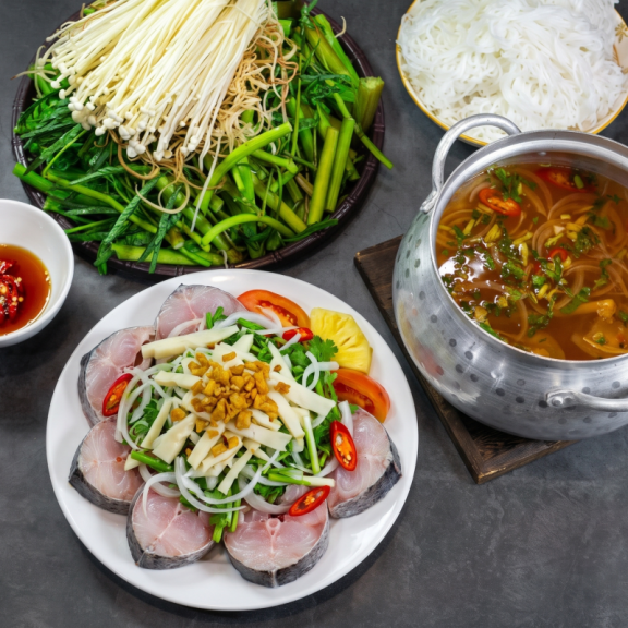 Lẩu cá bớp măng chua